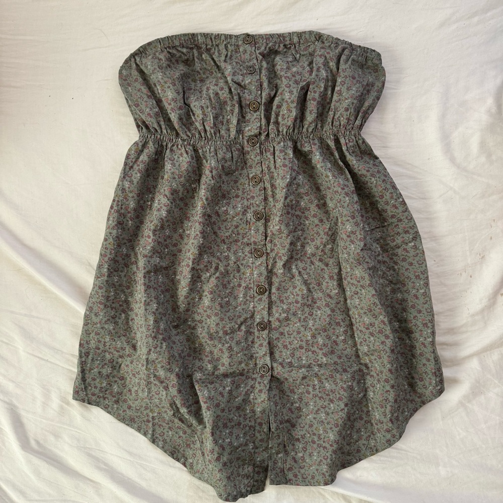 y2k straplesss button up mini dress